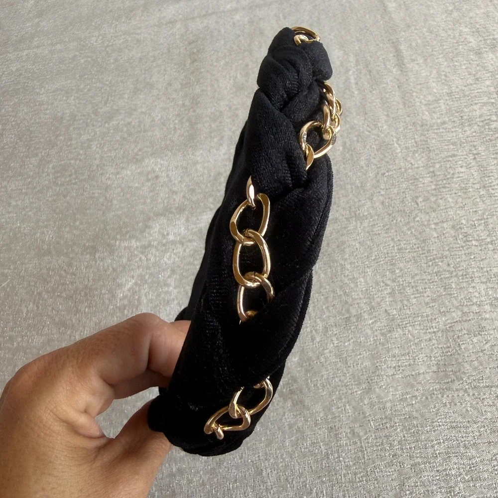 N/A black padded